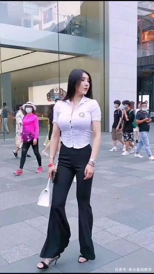 95后"女神"刘太阳!因圆润翘臀被网友称为"臀神"