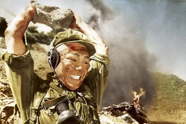 再现英雄色彩,电影《英雄儿女》,你没见过的彩色剧照版