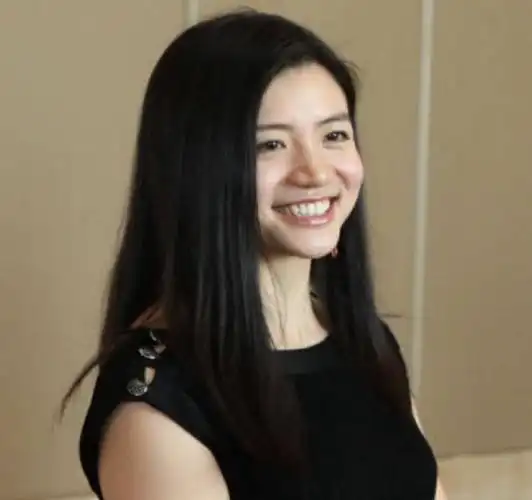 马云背后的女富豪:颜值堪比奶茶妹妹,30岁身家百亿却至今未婚?