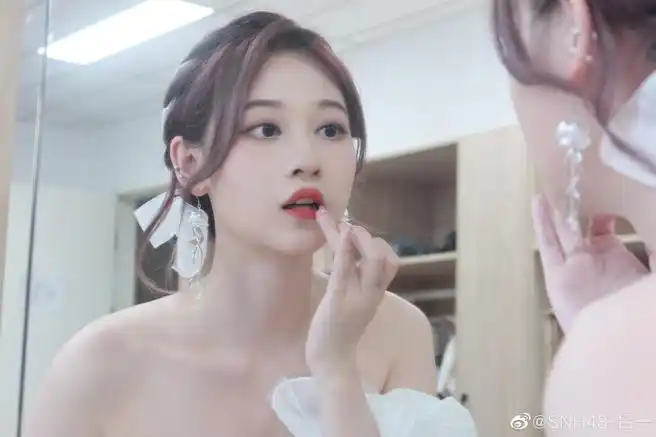 今年这套真的很像参加婚礼四舍五入好像当了一次伴娘恸哭吕一超话