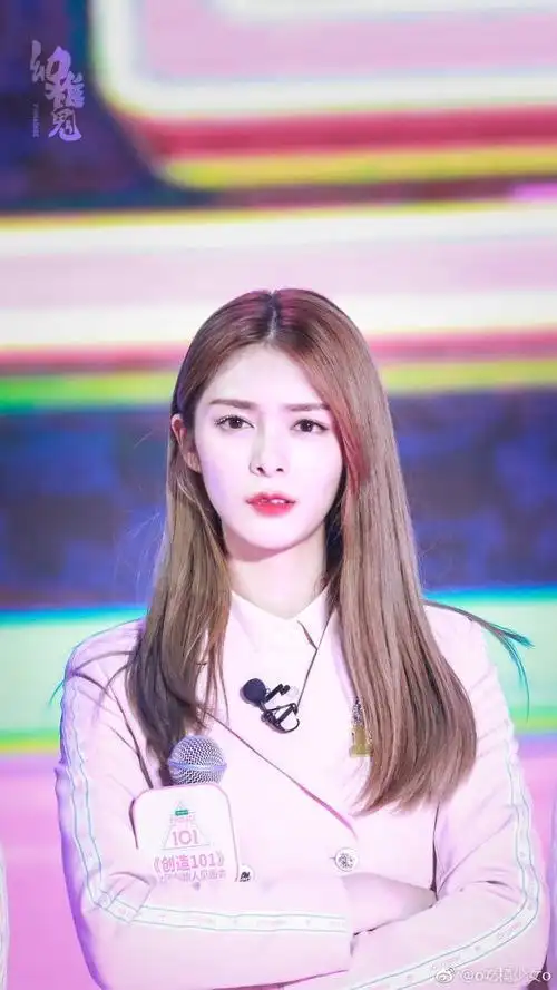 傅菁[超话]# #火箭少女101傅菁# 起床第一. 来自o吃橘少女o - 尾