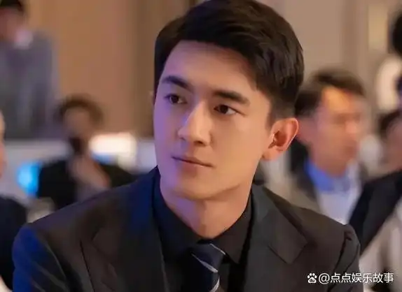 林更新分手后与180厘米校花街头漫步身材高挑气质非凡