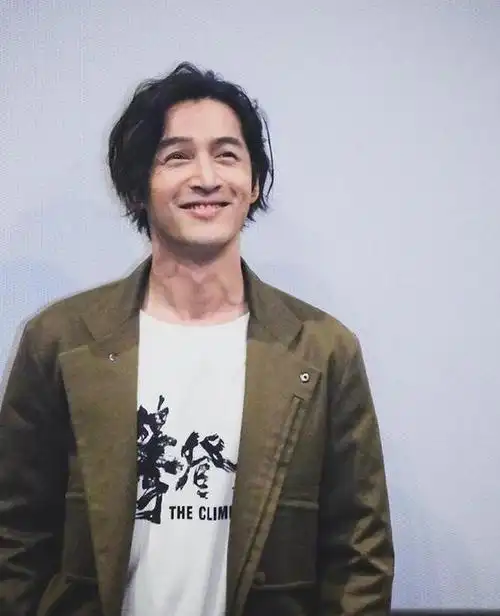 回顾同样是小揪揪造型把王一博胡歌肖战放一起差距出来了