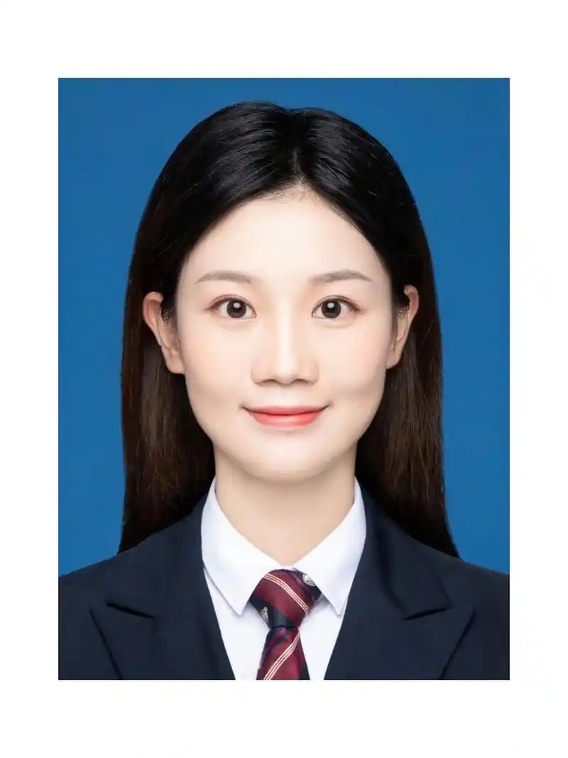 法考证件照95一些个小90 在天真蓝拍的!