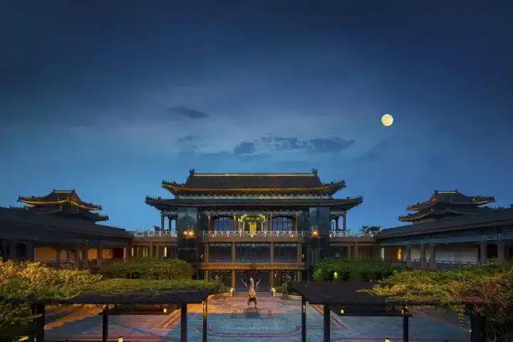 中式园林海口鸿洲埃德瑞皇家园林酒店, 坐落于海南省会,经济文化中心