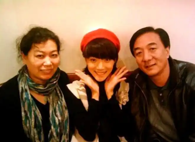 王珞丹与父母王珞丹称并未收到法院执行裁定书?