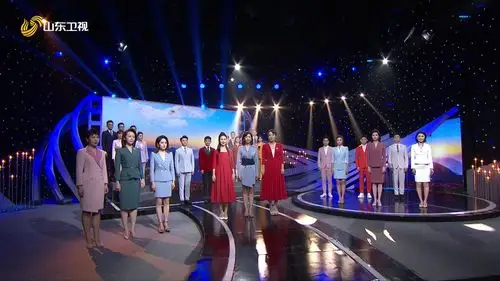 山东广播电视台主持人倾情演唱《唱支山歌给党听》