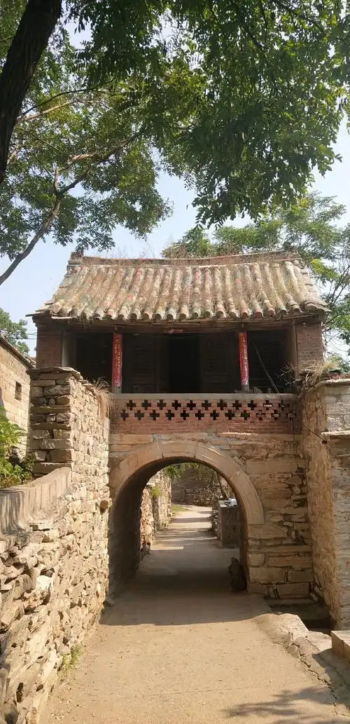 邢台古村落——龙门,依山而建,有四座古桥映衬的古村落