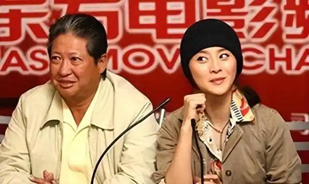 范冰冰父亲再惹争议,大庭广众想亲新娘|左岸|范涛|范丞丞|洪金宝_网易