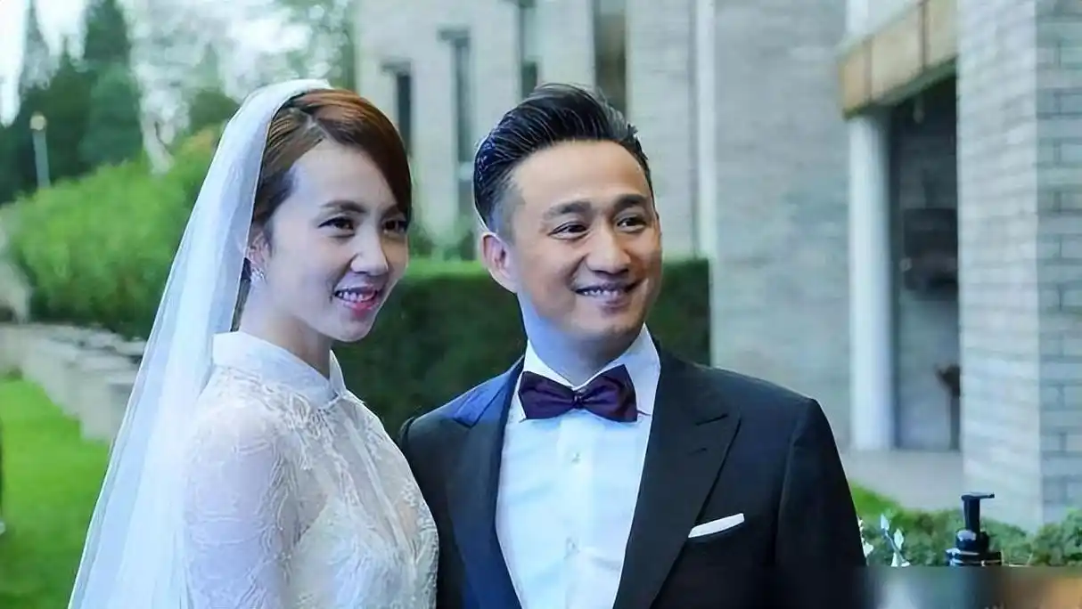 回顾黄磊娶学生孙莉婚后连生三胎如今儿子令他苦恼