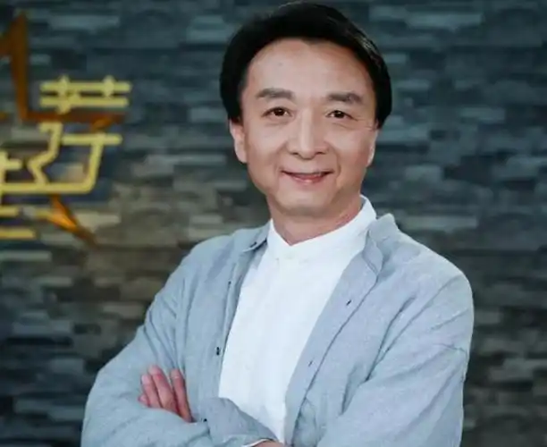 53岁熬成老戏骨,如今越活越年轻|刘波|欢天喜地七仙女_网易订阅