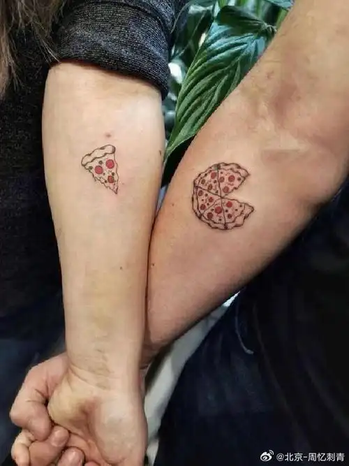 今日纹身图案分享    推荐情侣纹身    #纹身分享##纹身设计##情侣