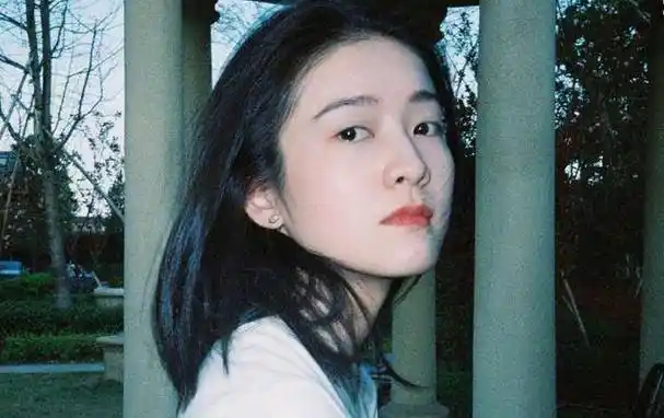 原创电影之夜生图张雪迎细腰惹眼陈飞宇比例不佳而她普通像路人