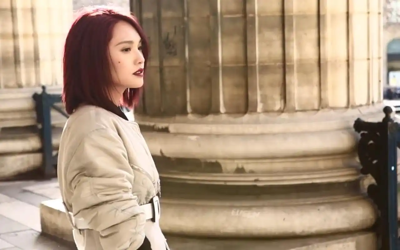 杨丞琳短发时尚写真图片桌面壁纸高清大图预览1920x1200_美女壁纸下载