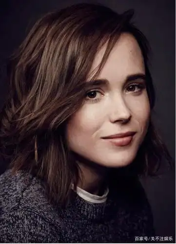 出演《盗梦空间》女主艾伦佩吉变性成功,改名艾略特佩吉