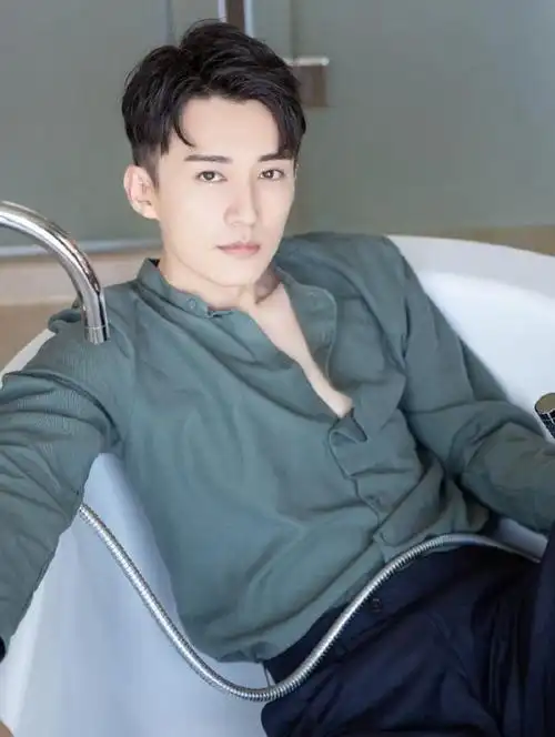 这3位男明星也太会拍吻戏了吧又帅又会亲