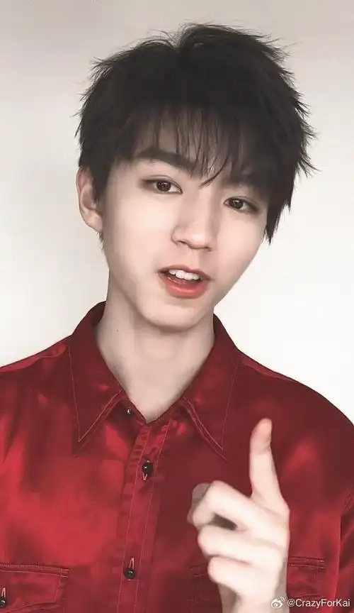 大家晚安宝宝超可爱的@tfboys-王俊凯