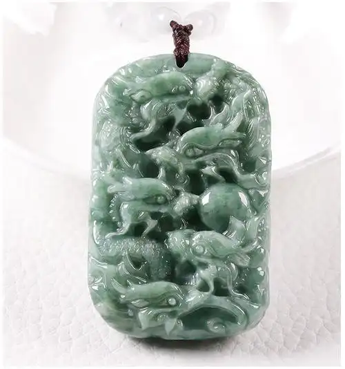 男士玉佩 九龙护主 翡翠玉龙牌吊坠龙王生肖龙玉石玉龙玉龙挂件男玉佩