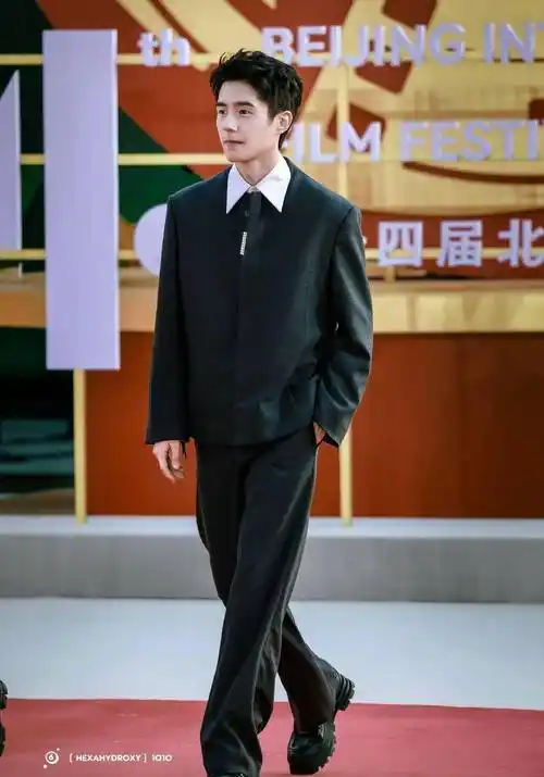 这是本人看了会社死的场景,不过小时候的刘昊然好可爱,算是等比例长大