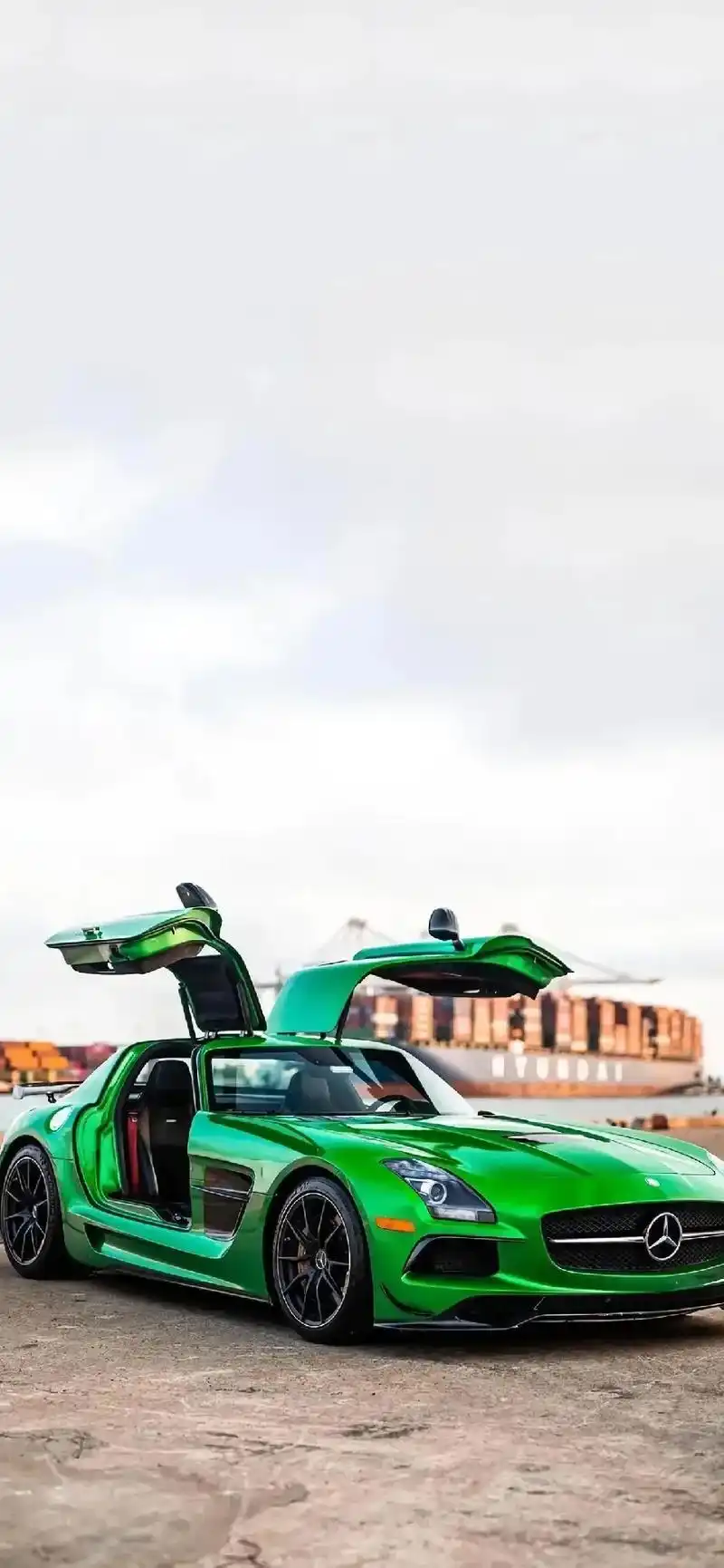 壁纸 #图文大赢家 #汽车壁纸 @dou 小助手 @巨量创 - 抖音