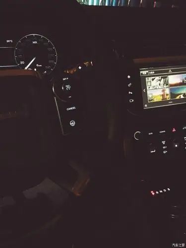 2016款路虎揽胜行政3.0详情参数解析