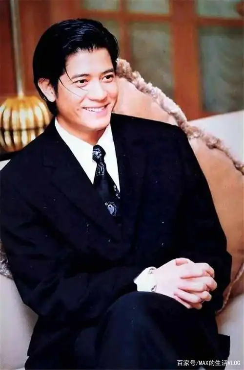 你们看过郭富城年轻时候的照片吗?真的相当帅呀!