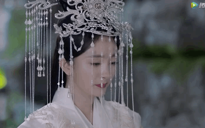 白浅大婚名场面热巴粉丝大骂杨幂抢风头到底谁才是女主