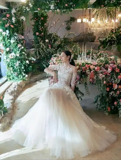 又磕到了孙艺珍亲自发糖庆祝结婚两周年与玄彬新的婚纱照美哭