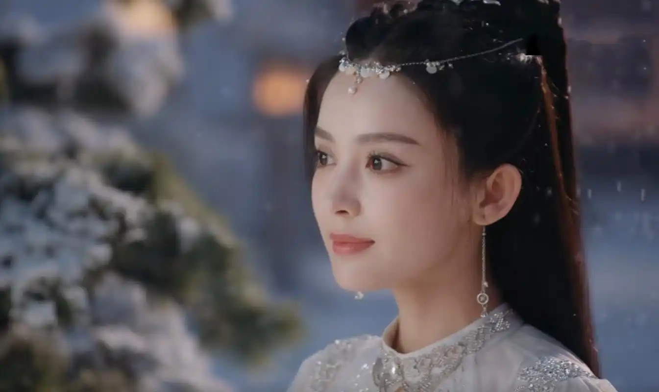 《雪鹰领主》古力娜扎超美超仙剧照[鼓掌][鼓掌] #娱乐最前沿# #影视