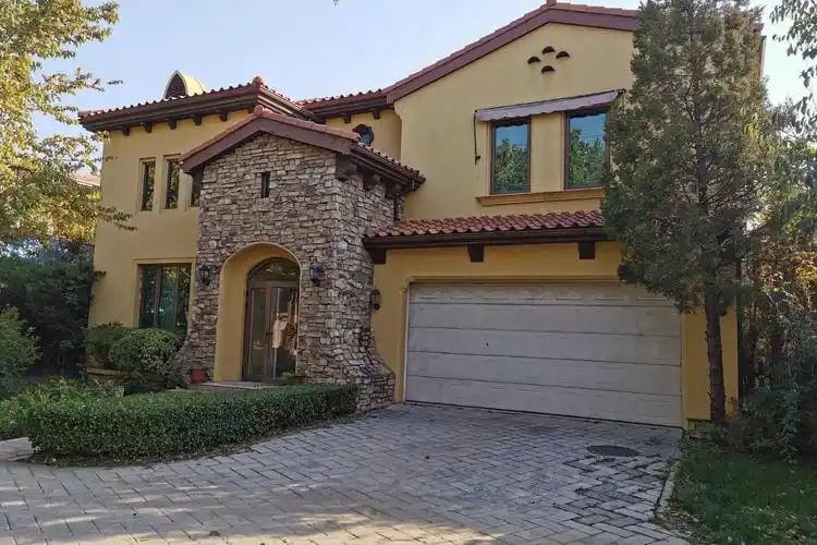 北京顺义区独栋别墅满二全新房露台恒温恒湿高档二手豪宅别墅出售信息