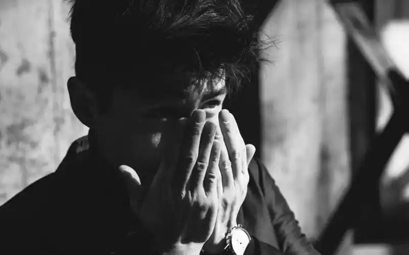 胡歌黑白气质大片桌面壁纸