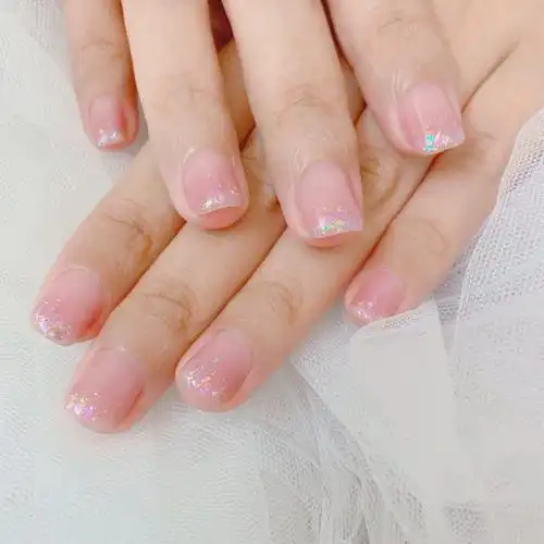 美甲闪粉渐变好看