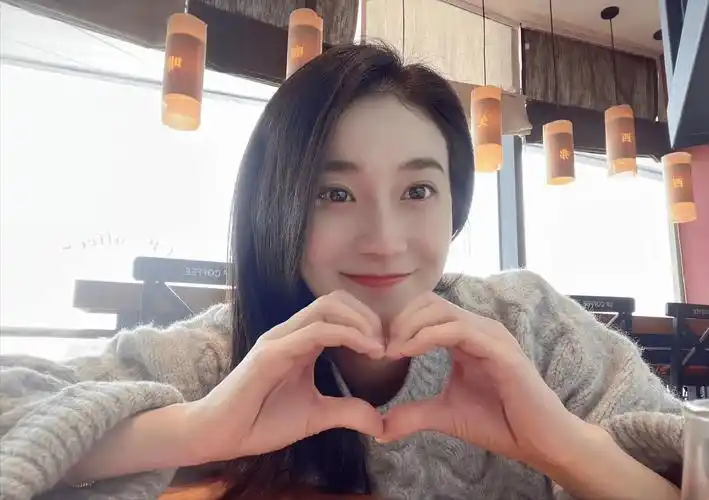 恋情曝光:女友高颜值,前体操运动员,曾意外爆红_张豆豆_自由泳_奥运会