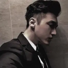 冷酷侧脸杀手头像