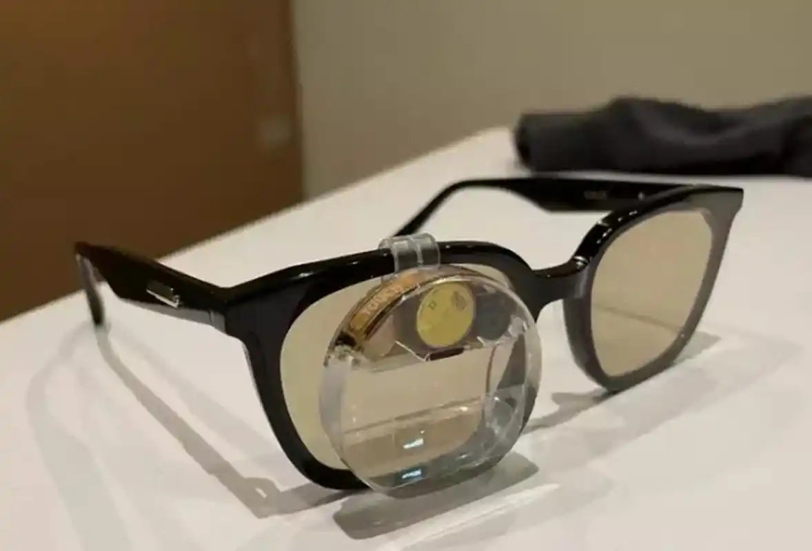 斯坦福大学研发ar单片眼镜,可与chatgpt实时交谈 #chatgpt#   近日