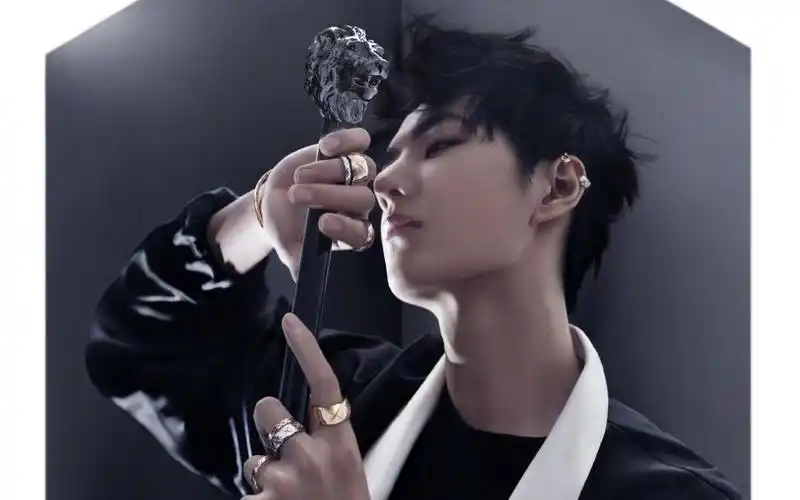 【王一博】 2021年《时尚芭莎》3月刊