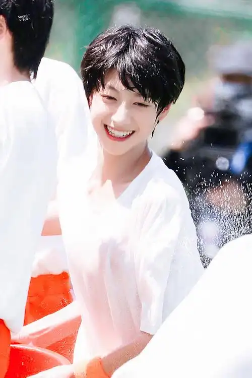 朱志鑫[超话]##朱志鑫 欢迎来到成年人的世界