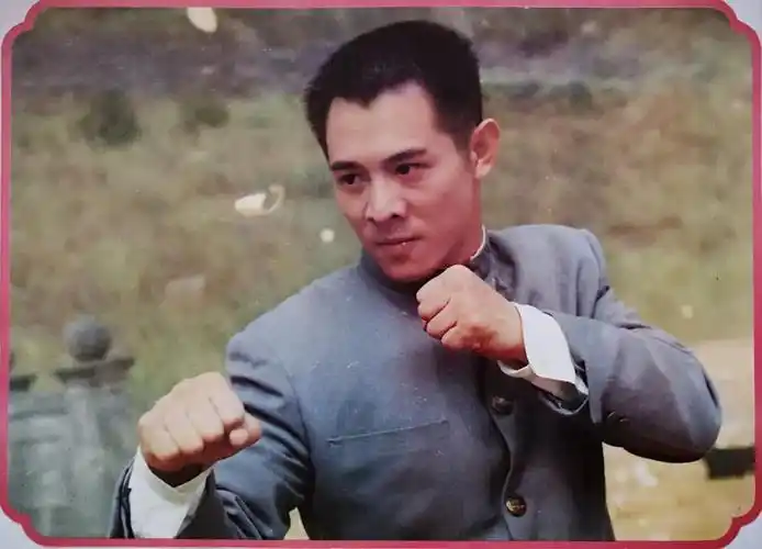 李连杰版陈真是魔改,尽管《精武英雄》依旧是佳作