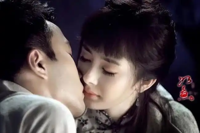 刘丹刘恺威又上热搜 狂夸儿子新女友人好疯狂内涵杨幂?