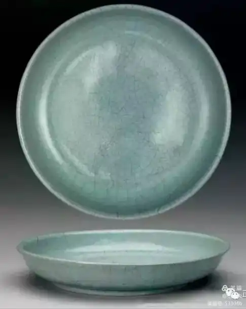 北宋汝窑珍品 汝窑,五大名窑之一,因产于汝州而得名,窑址在今河南省