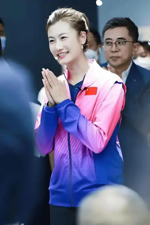 总体上看,国乒人喜欢苹果手机的人占绝大多数,包括朱雨玲,钱天一,马特