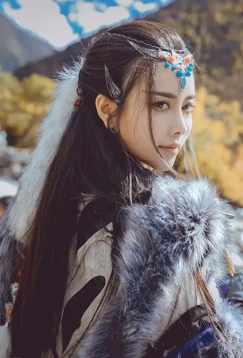 儿子请56岁妈妈来家里吃饭,妈妈进门见到眼前一幕,霎时浑身颤抖