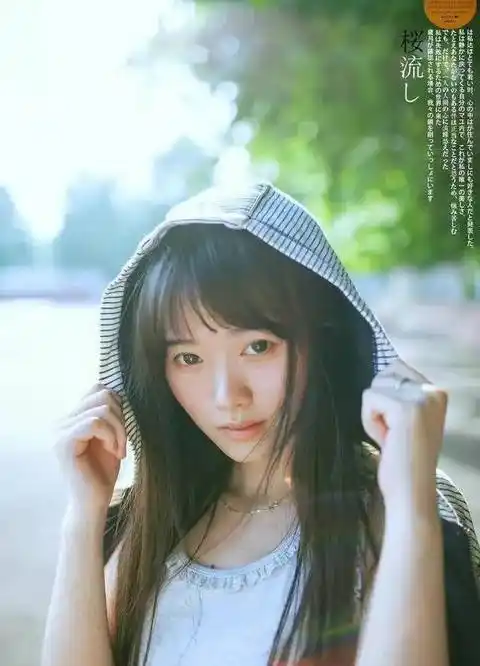 原创15岁书模鞠婧祎太美了雪肤玉貌大长腿清丽脱俗