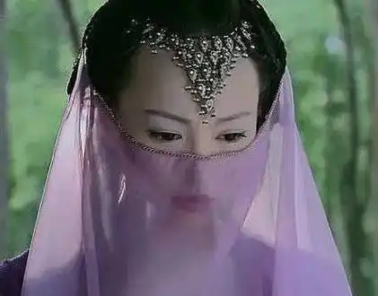 白沙蒙面手武玉剑霸气十足.这个蒙着面纱的古装美女是谁呢?
