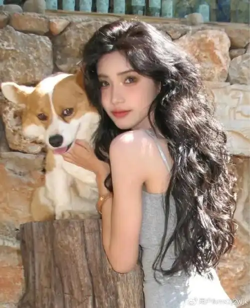 港风长卷发,让你脸蛋小一倍,又美又迷人