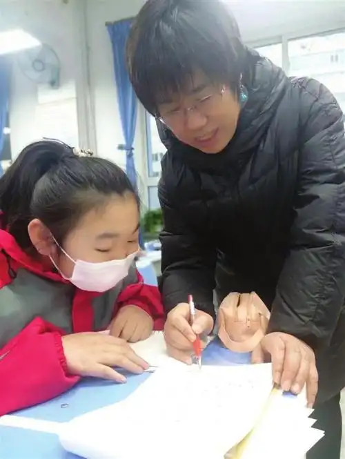 对学生循循善诱 用爱心温暖他人|兰州市_新浪财经_