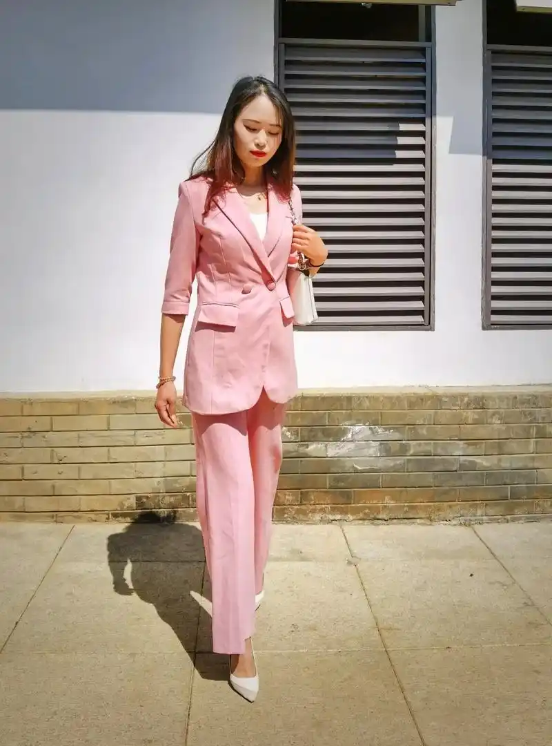 大小姐·日常穿搭【13】套装:韩版中长款不规则粉色西装套装  - 抖音
