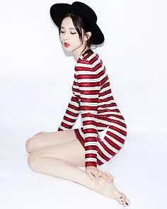 cn微博1月影重重采集到lovely girl月影重重采集到翘起脚丫2采集柴蔚