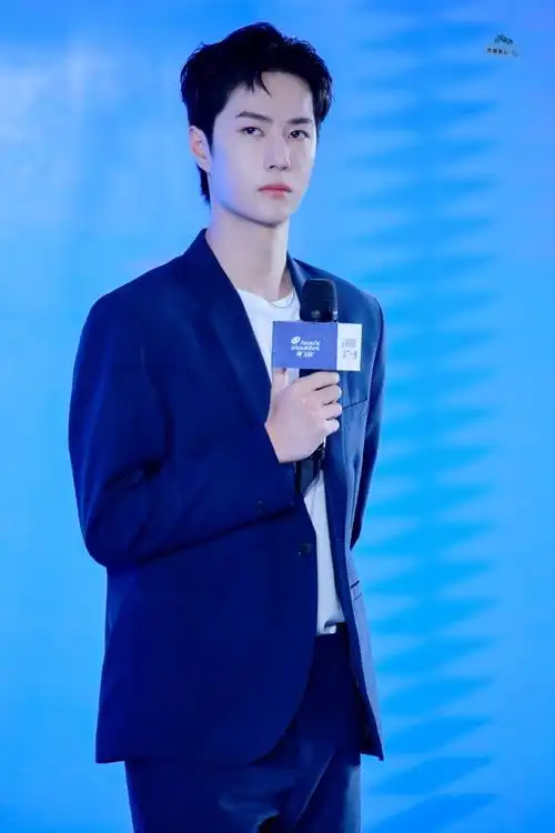 201024 海飞丝品牌见面会 @uniq-王一博 cr:logo