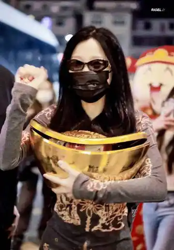 c 关注扒圈小记1月27日 22:58已编辑鹿晗关晓彤最新合影,看看二位状态